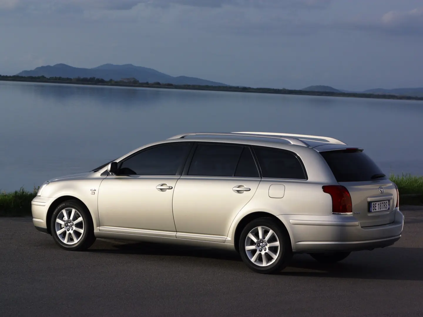 Toyota Avensis Avensis Kombi 1.6 7