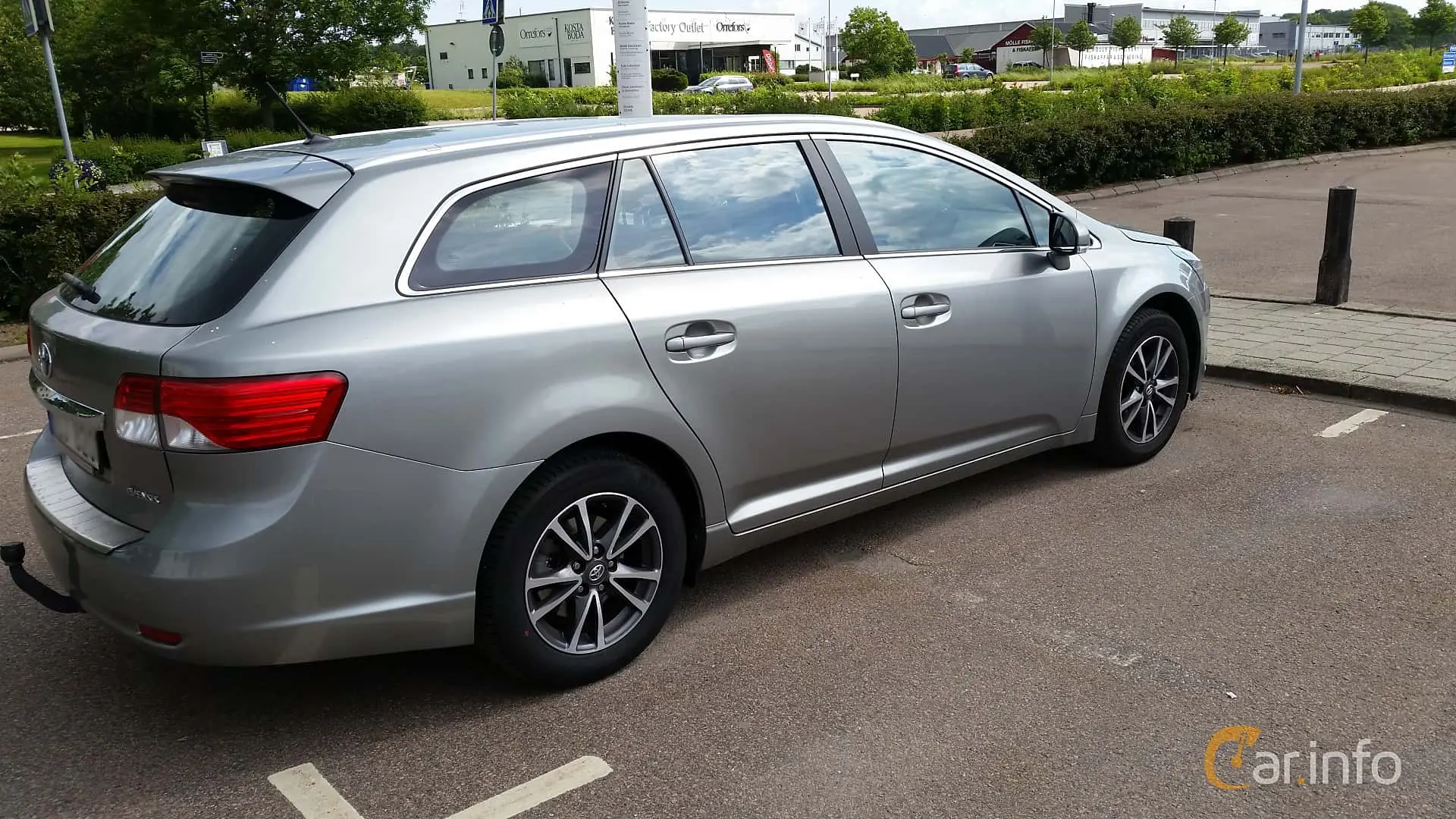 Toyota Avensis Avensis Kombi 1.6 Elegant Extra 1