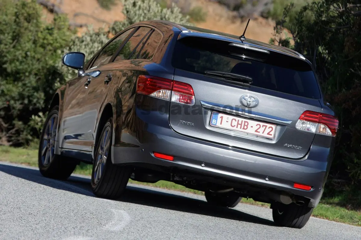 Toyota Avensis Avensis Kombi 1.6 Elegant Extra 4