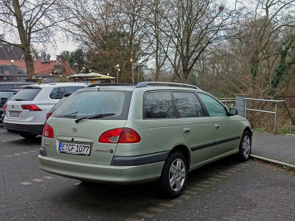 Toyota Avensis Avensis 1.8 Linea Sol 3