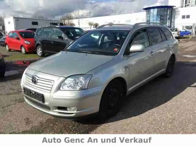 Toyota Avensis Avensis Kombi 2.0 D-4D Premium 4