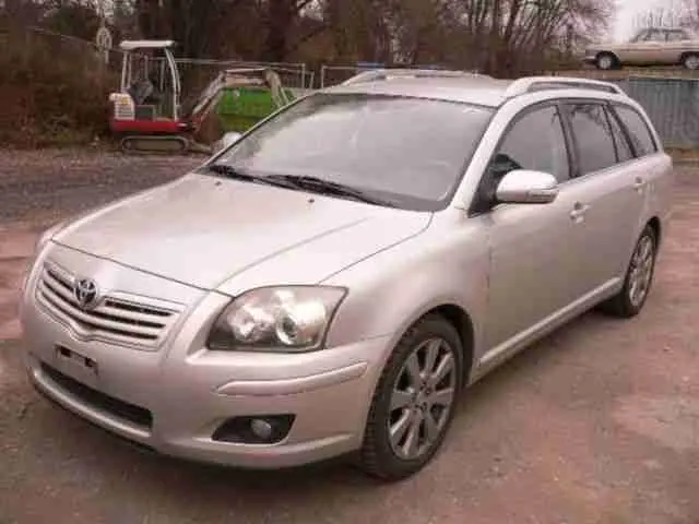 Toyota Avensis Avensis Kombi 2.0 D-4D Premium 5