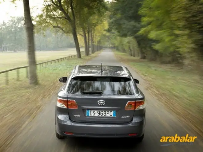 Toyota Avensis Avensis Kombi 2.0 Premium Multidrive S 4