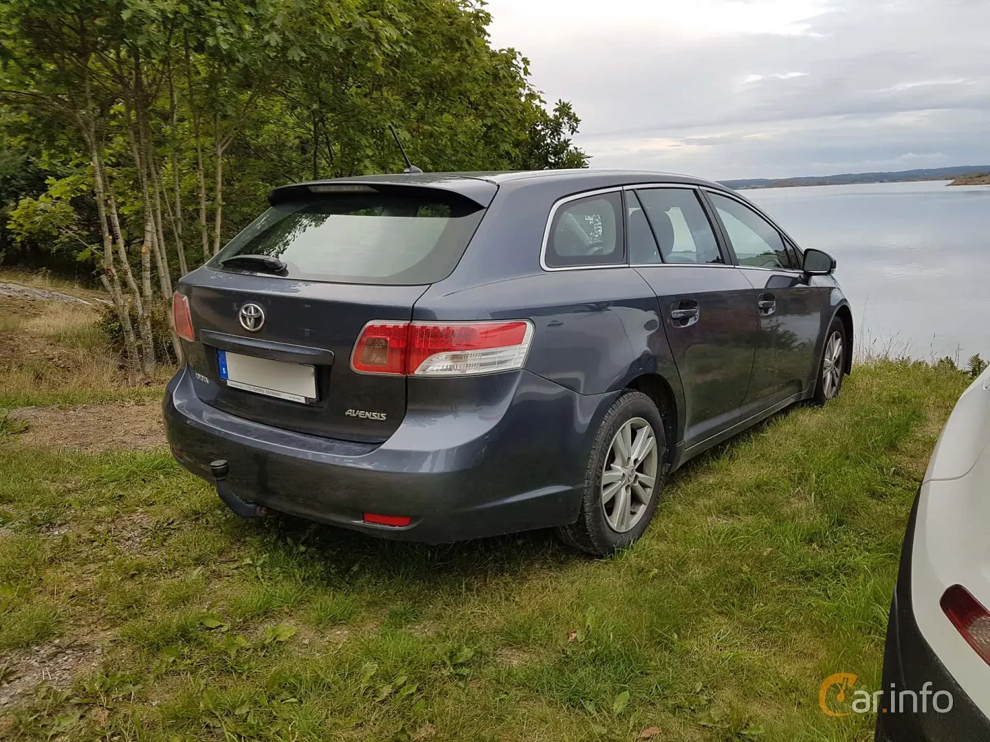 Toyota Avensis Avensis Kombi 2.0 Premium Multidrive S 6