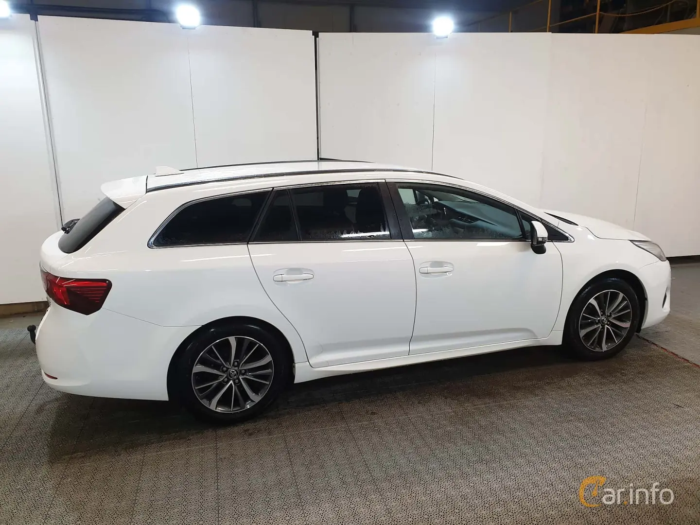 Toyota Avensis Avensis Kombi 2.0 Premium Multidrive S 4