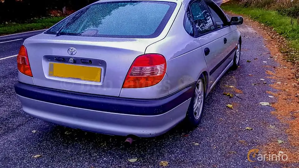 Toyota Avensis Avensis Liftback 1.8 Linea Sol 3