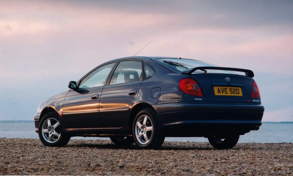 Toyota Avensis Avensis Liftback 1.6 4