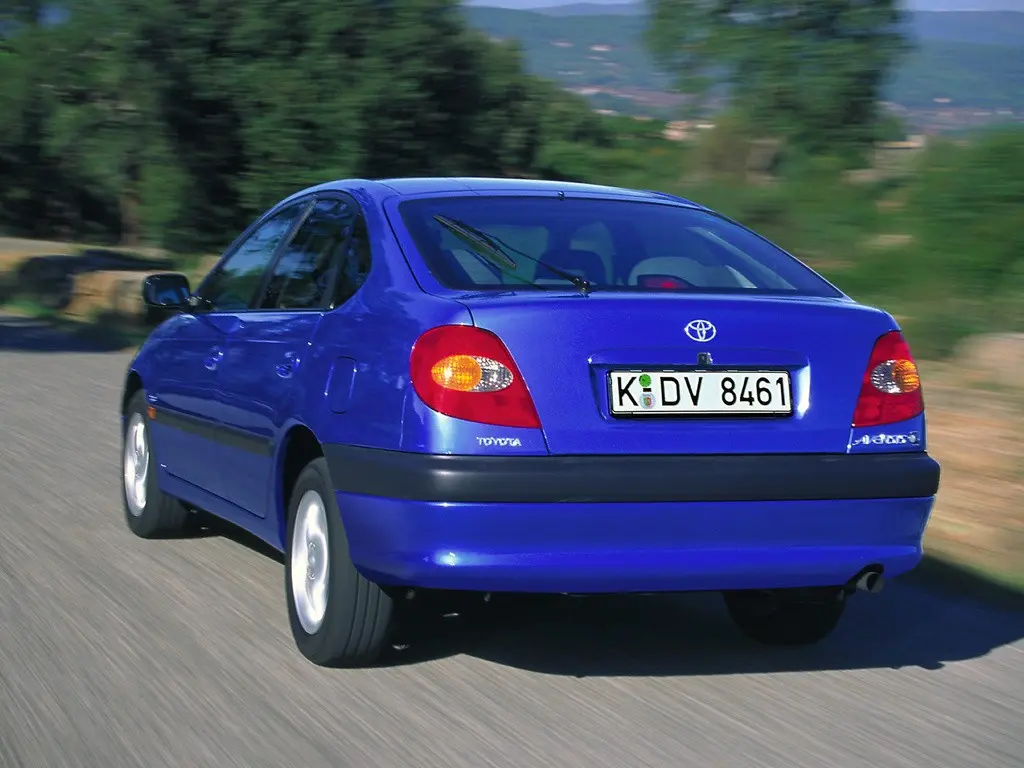 Toyota Avensis Avensis Liftback 2.0 D-4D Linea Sol 0