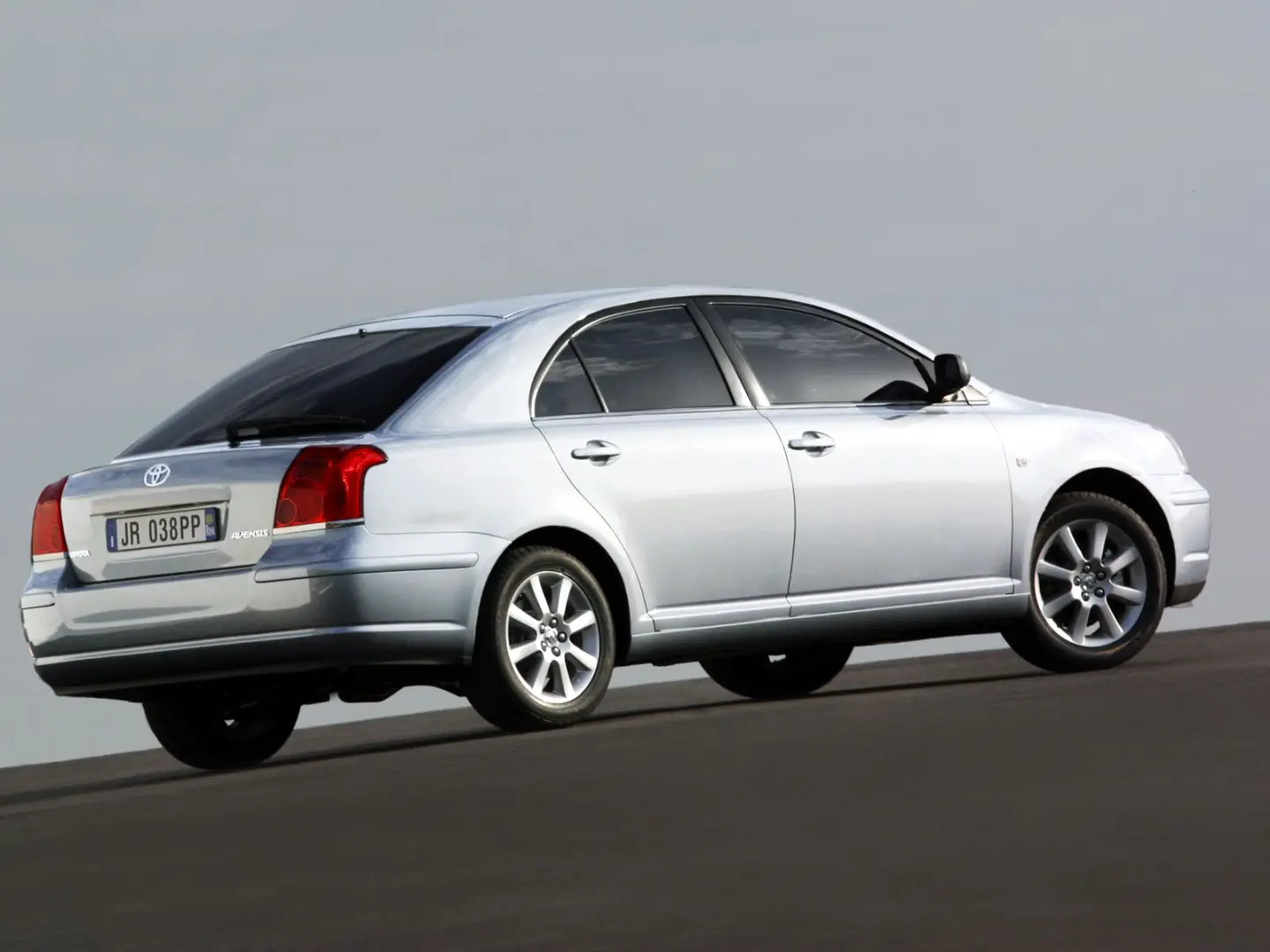 Toyota Avensis Avensis Liftback 2.0 D Sol Technic 1