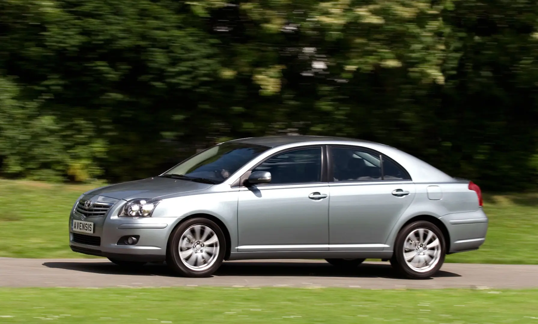 Toyota Avensis Avensis Liftback 2.0 Sol 6