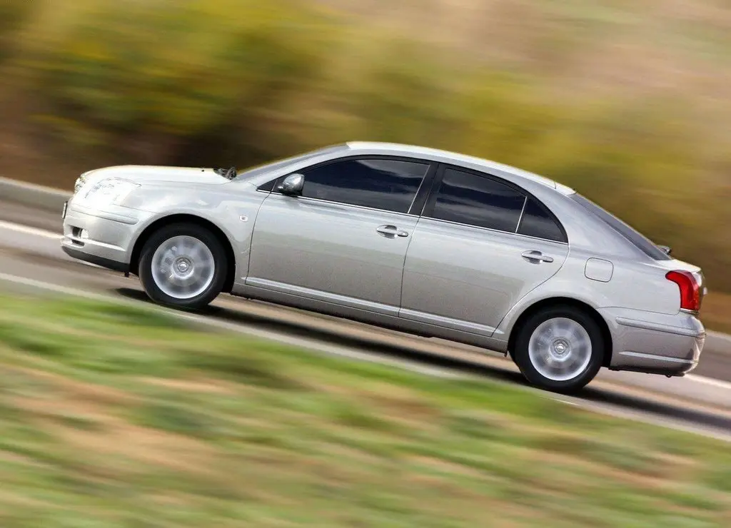 Toyota Avensis Avensis Liftback 2.0 D Sol Technic 4