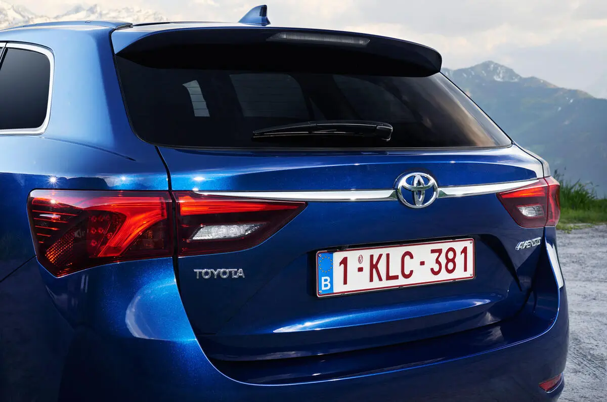 Toyota Avensis Avensis Touring Sports 1.6 D-4D Premium 6