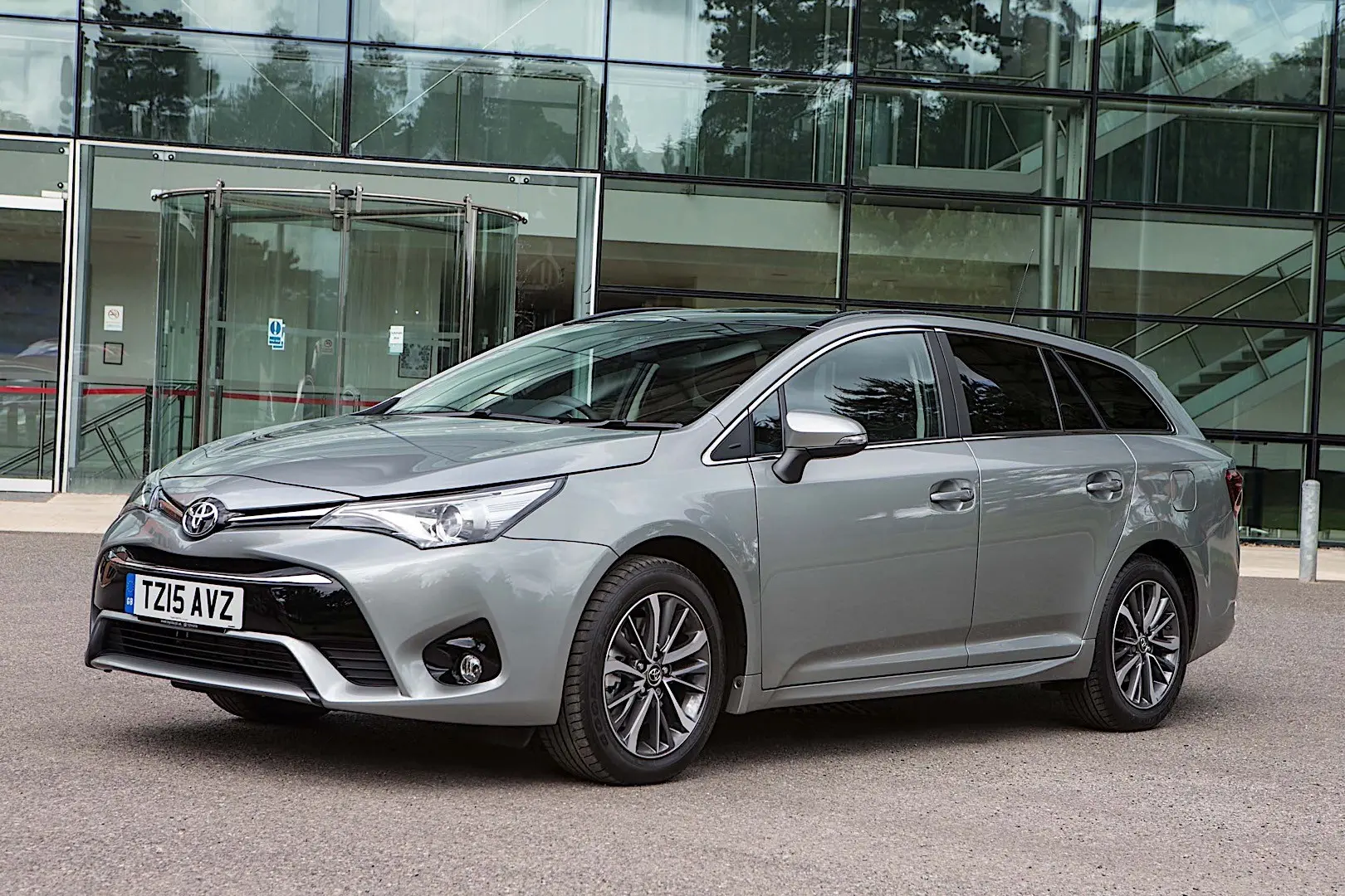 Toyota Avensis Avensis Touring Sports 1.6 D-4D Premium 0