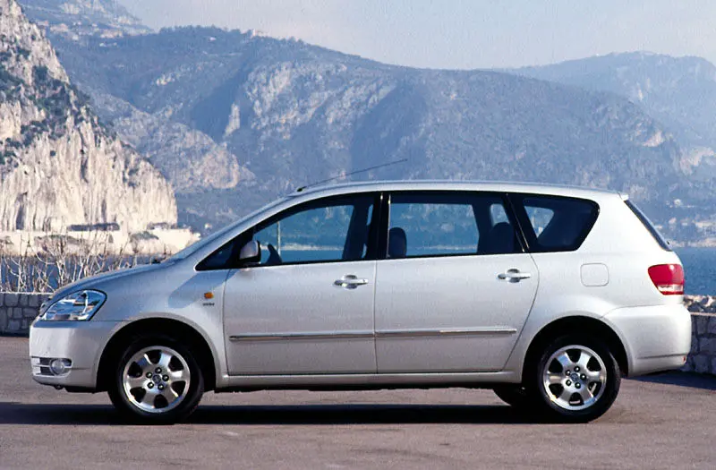 Toyota Avensis Avensis Verso 2.0 2