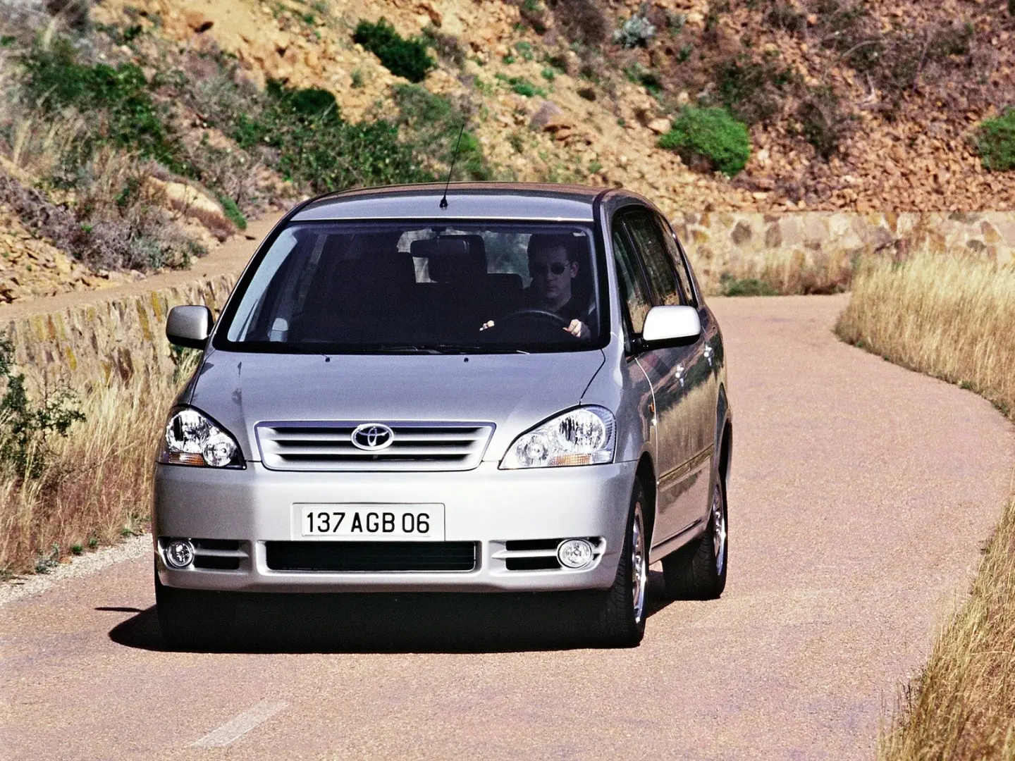 Toyota Avensis Avensis Verso 2.0 5