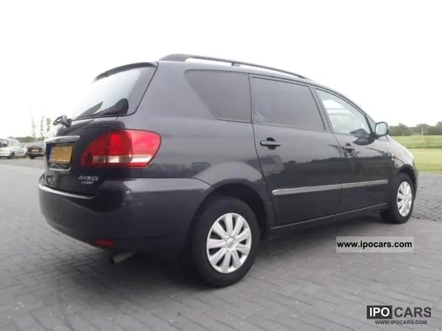 Toyota Avensis Avensis Verso 2.0 7