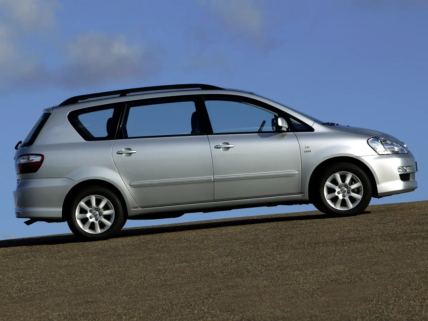Toyota Avensis Avensis Verso 2.0 D 5