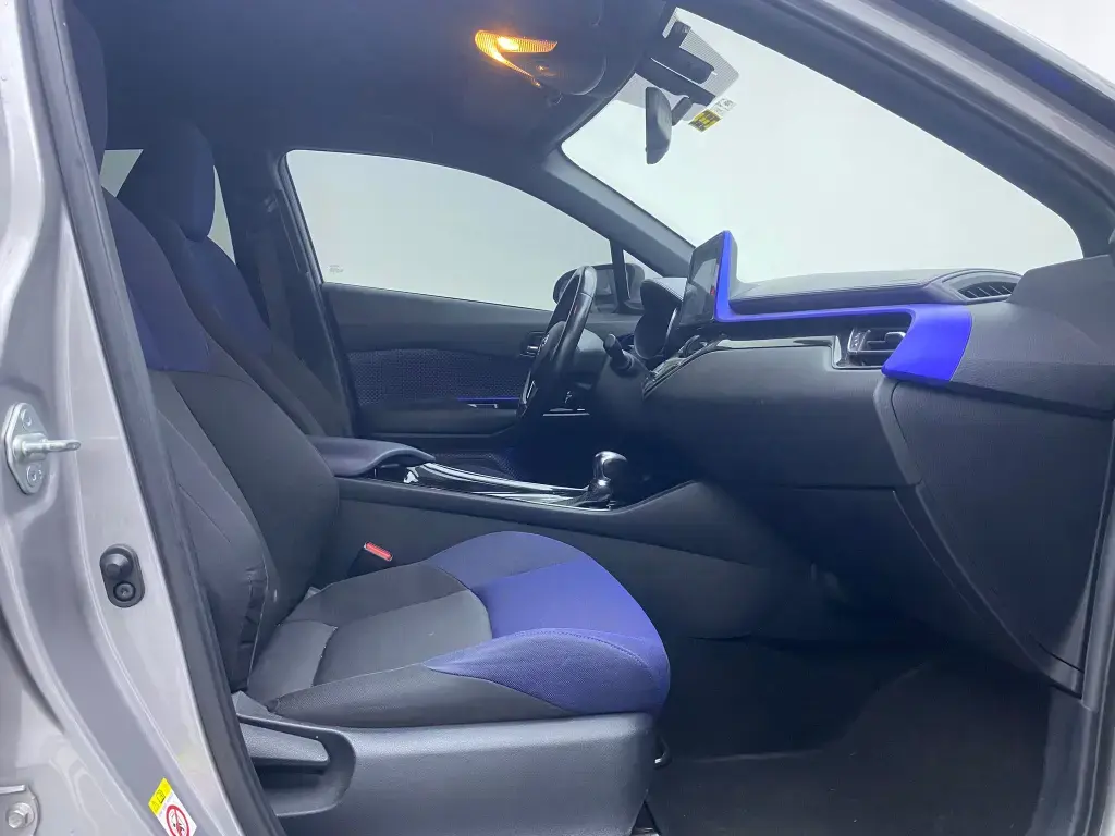 Toyota C-HR C-HR 1.2 Turbo 4x2 Dynamic Multidrive S 5