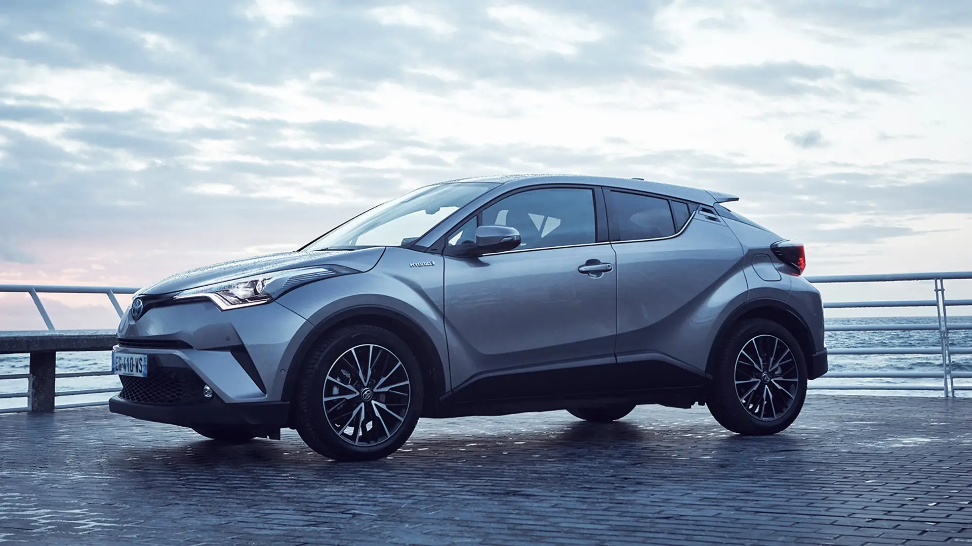 Toyota C-HR C-HR 1.8 Hybrid 4x2 Dynamic Premium (JBL Ses Sistemi) e-CVT 5