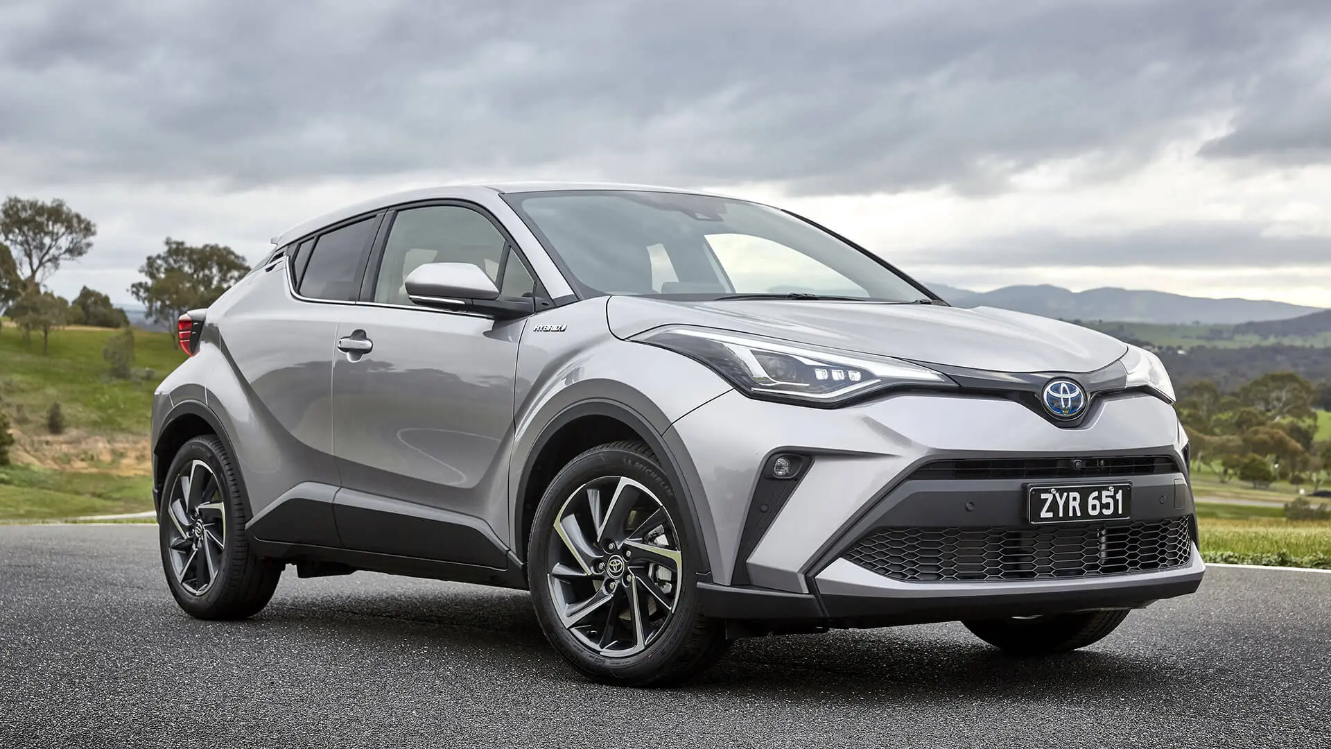 Toyota C-HR C-HR 1.8 Hybrid 4x2 Dynamic e-CVT 3