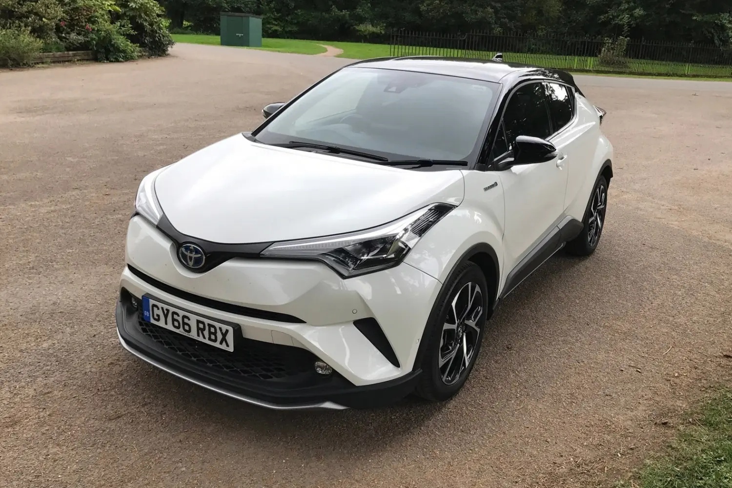 Toyota C-HR C-HR 1.8 Hybrid 4x2 Dynamic Navi e-CVT 4