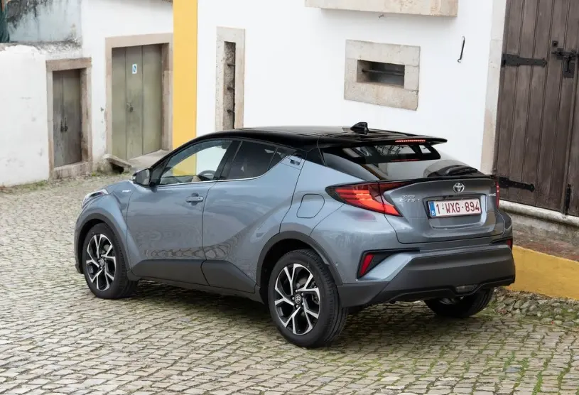 Toyota C-HR C-HR 1.8 Hybrid 4x2 Flame e-CVT 2