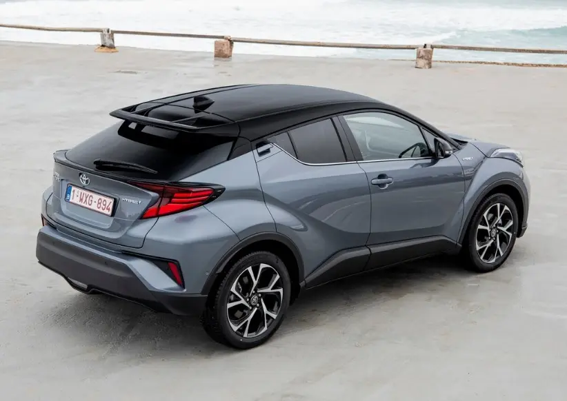 Toyota C-HR C-HR 1.8 Hybrid 4x2 Flame e-CVT 4