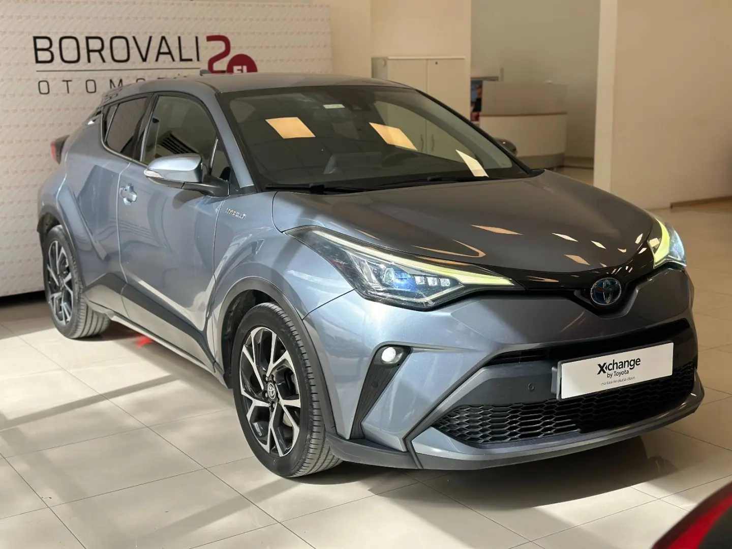 Toyota C-HR C-HR 1.8 Hybrid 4x2 Passion e-CVT 2