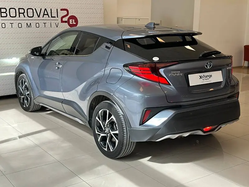 Toyota C-HR C-HR 1.8 Hybrid 4x2 Passion e-CVT 3