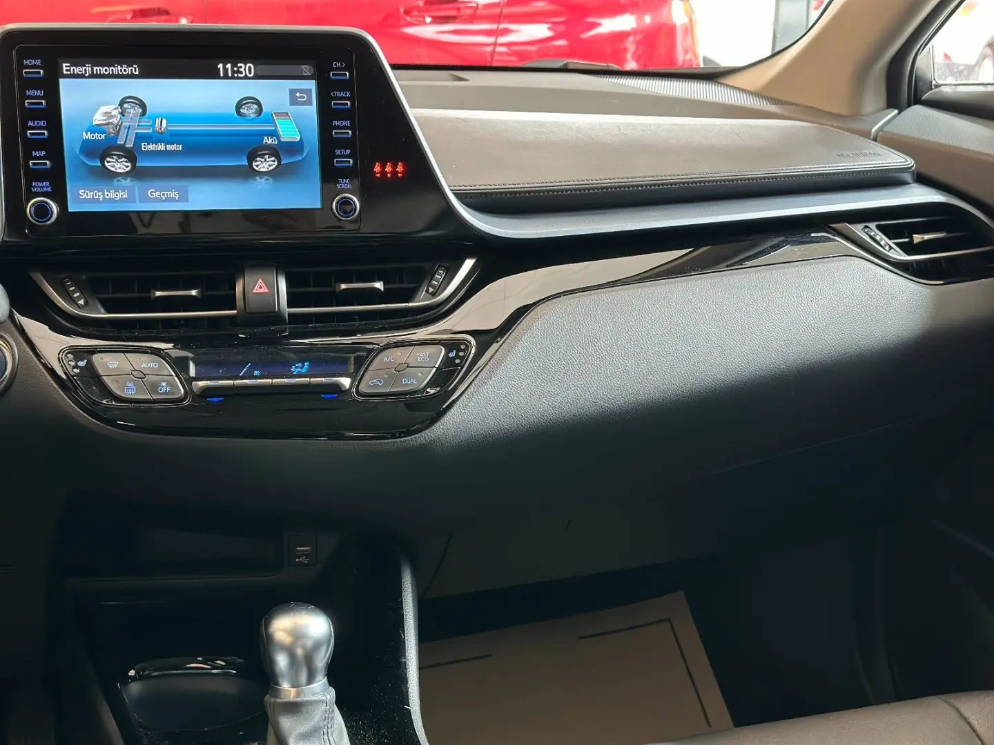 Toyota C-HR C-HR 1.8 Hybrid 4x2 Passion e-CVT 5