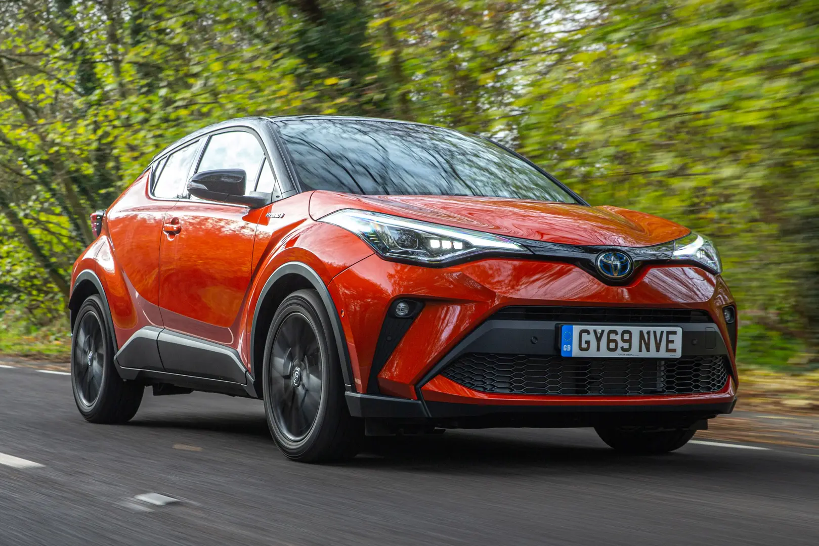 Toyota C-HR C-HR 1.8 Hybrid 4x2 Passion e-CVT 7
