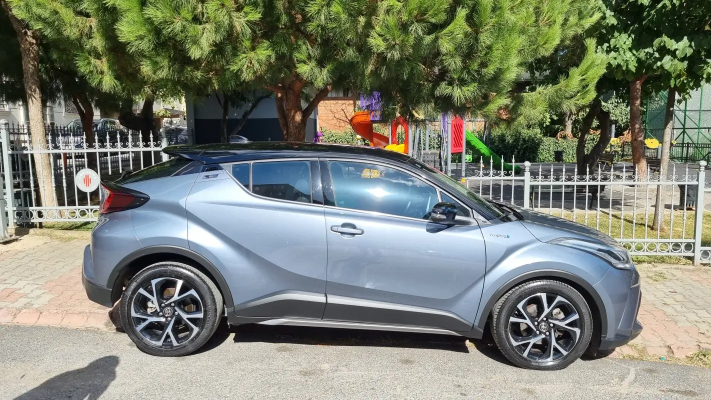 Toyota C-HR C-HR 1.8 Hybrid 4x2 Passion e-CVT 6