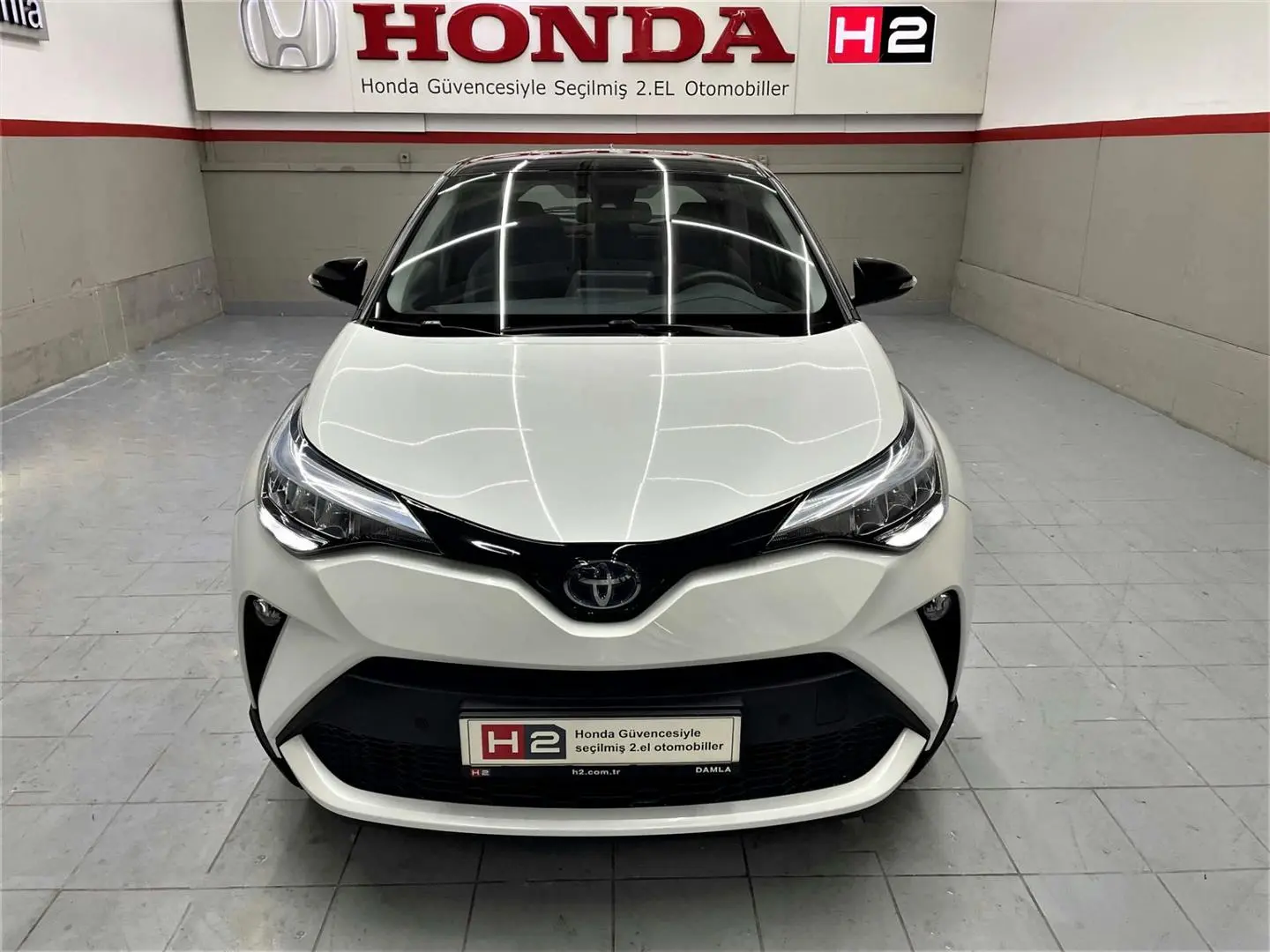 Toyota C-HR C-HR 1.8 Hybrid 4x2 Passion e-CVT Siyah Tavan 5