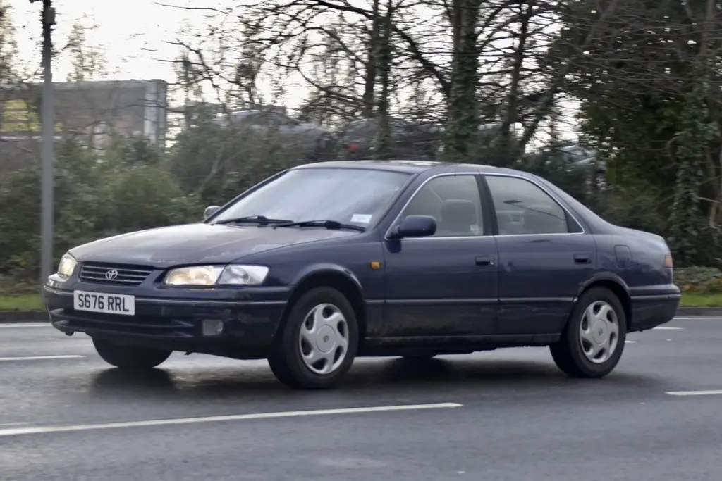Toyota Camry Camry 2.2i GL 3