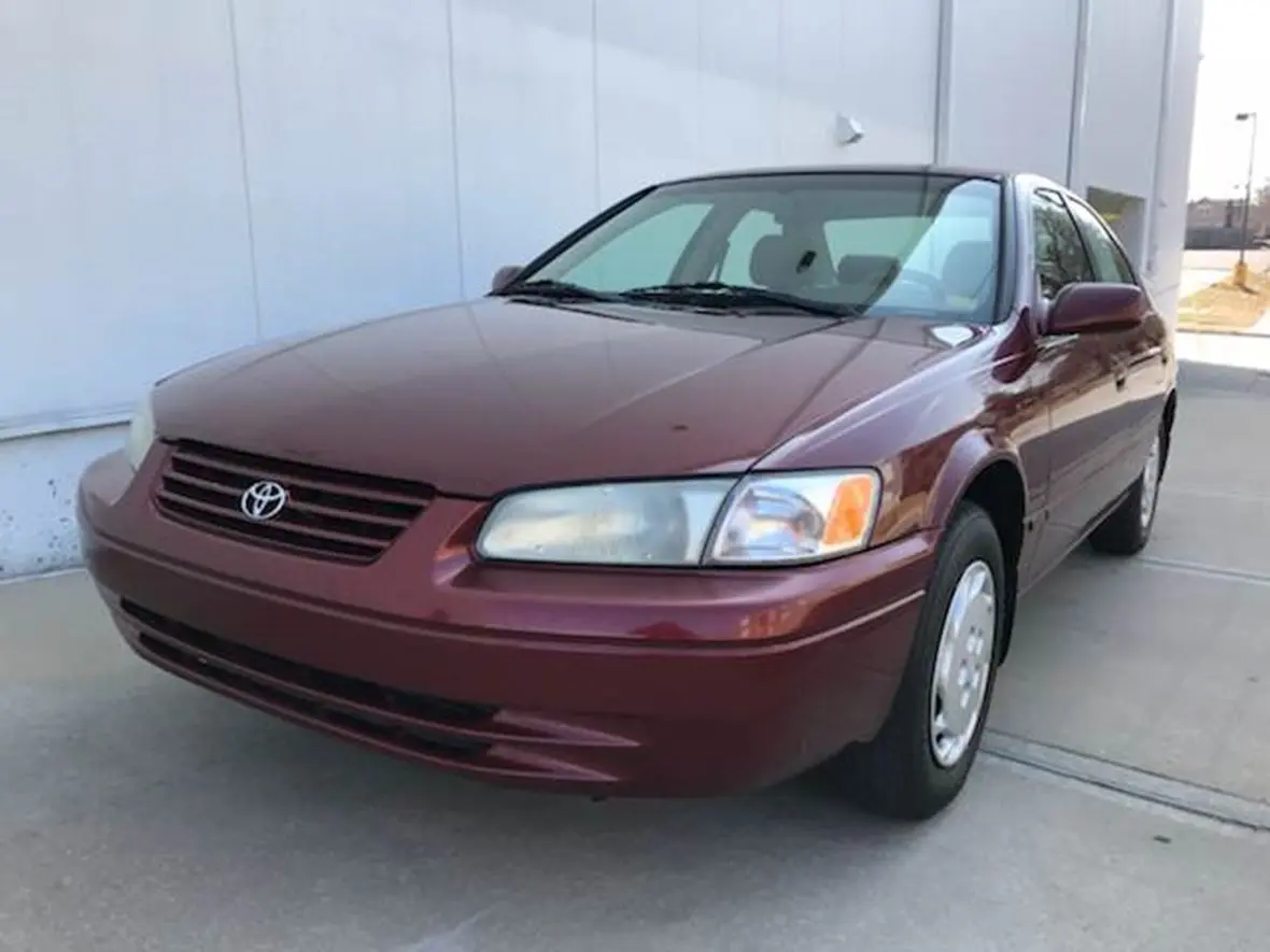 Toyota Camry Camry 2.2i GL 6