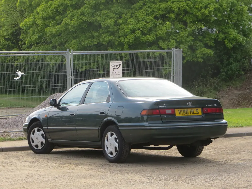 Toyota Camry Camry 2.2i GL 7