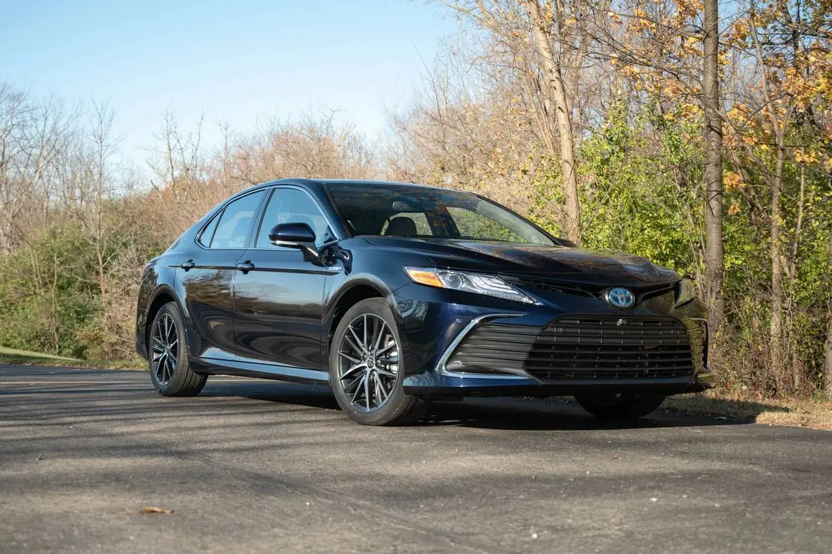 Toyota Camry Camry 2.5 Hybrid Dream e-CVT 3