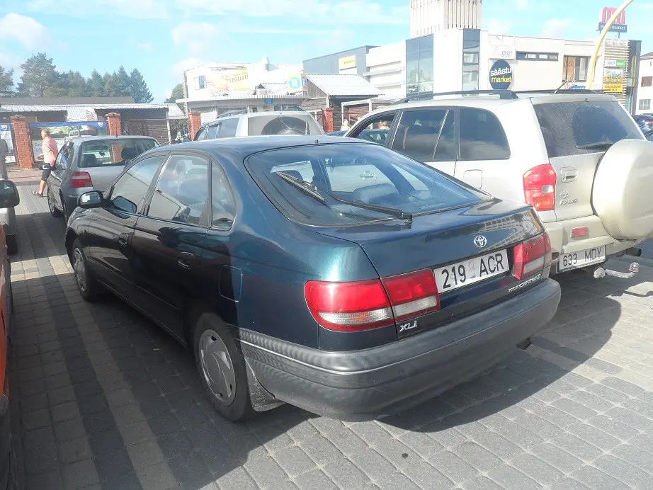 Toyota Carina Carina 1.6 XLI 2