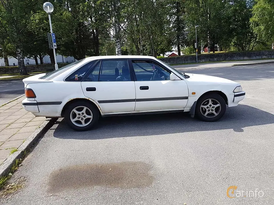 Toyota Carina Carina Liftback II Liftback XLi XLI 2