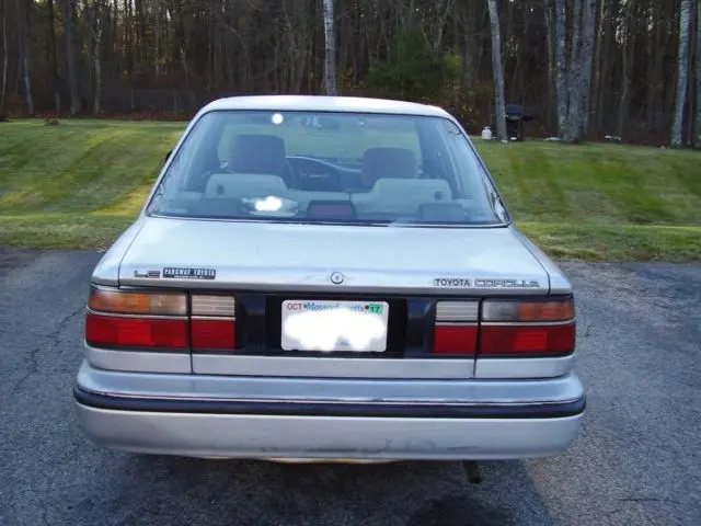 Toyota Corolla Corolla 1.3 LE 5