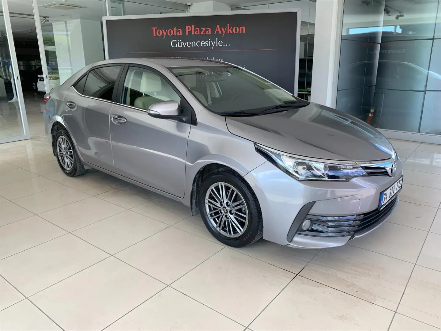 Toyota Corolla Corolla 1.4 D-4D Advance Navigation M/M 5