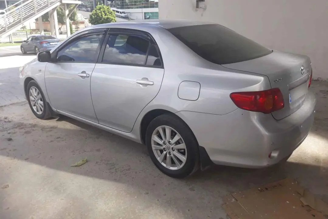Toyota Corolla Corolla 1.4 D-4D Elegant 2