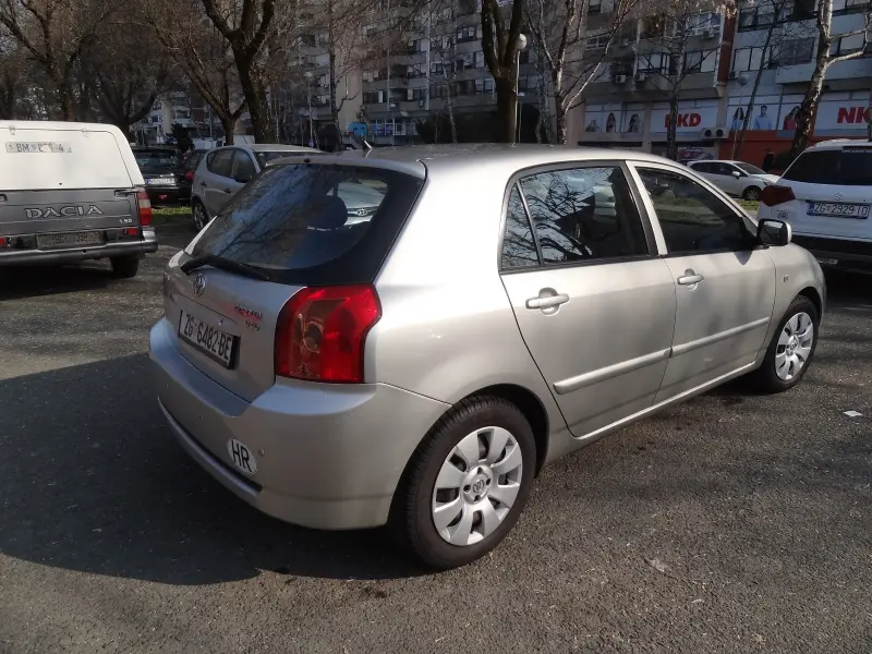 Toyota Corolla Corolla 1.4 D-4D Luna 4