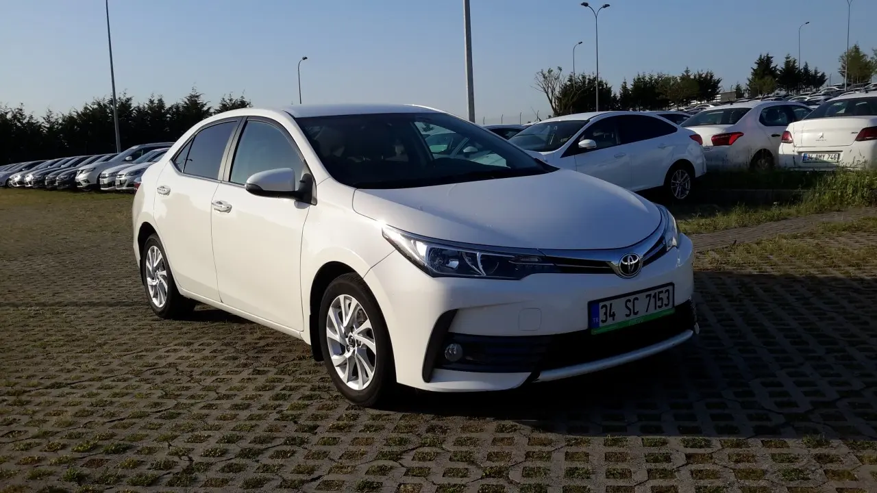 Toyota Corolla Corolla 1.4 D-4D Premium (17" Jant) 1