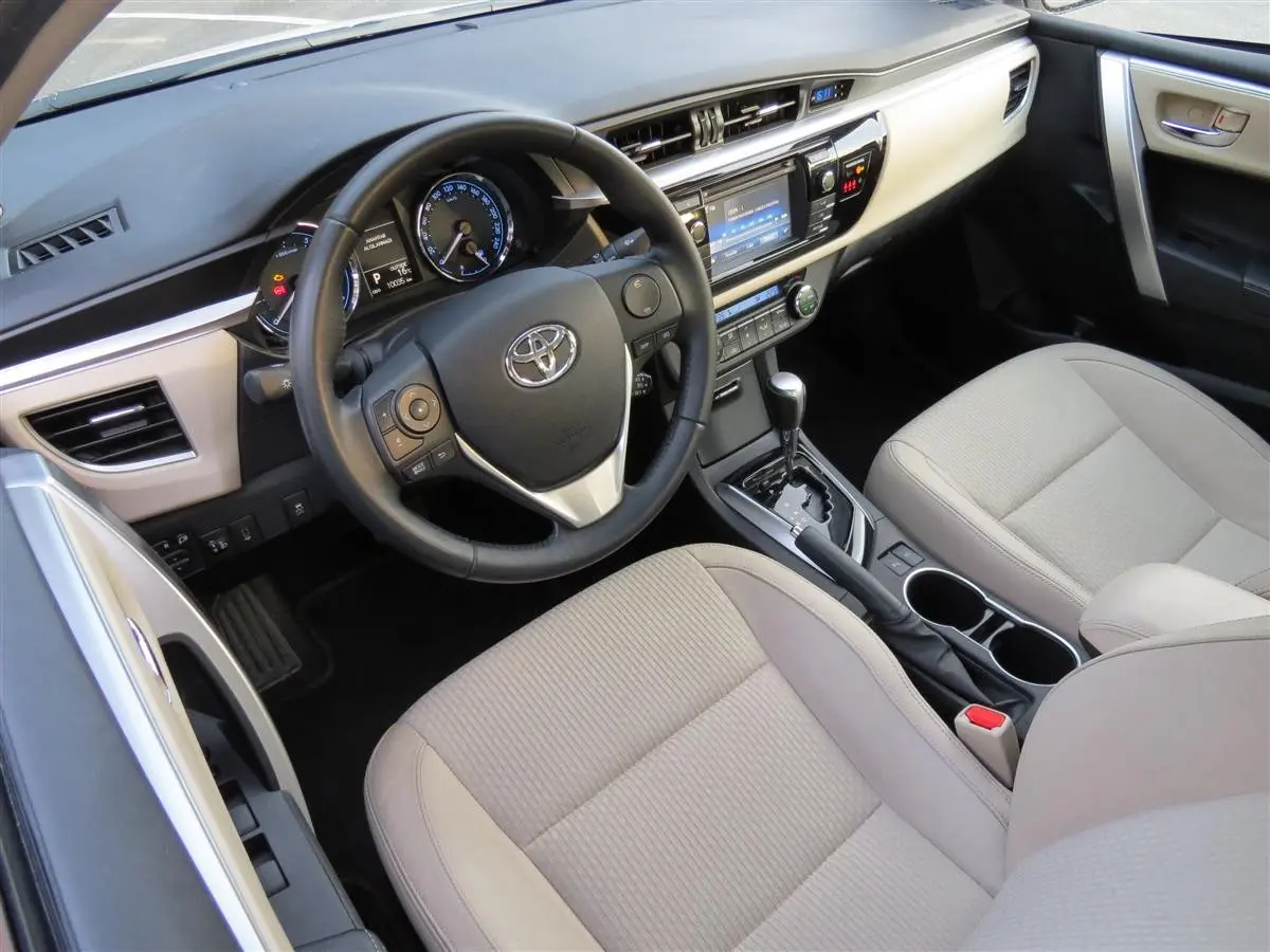 Toyota Corolla Corolla 1.6 Premium Navigation Multidrive S 3