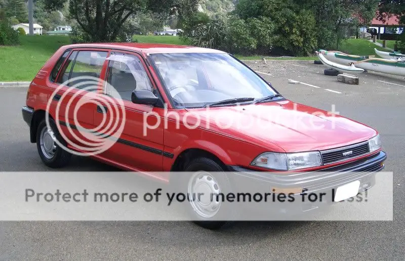Toyota Corolla Corolla 1.6 XLI 7