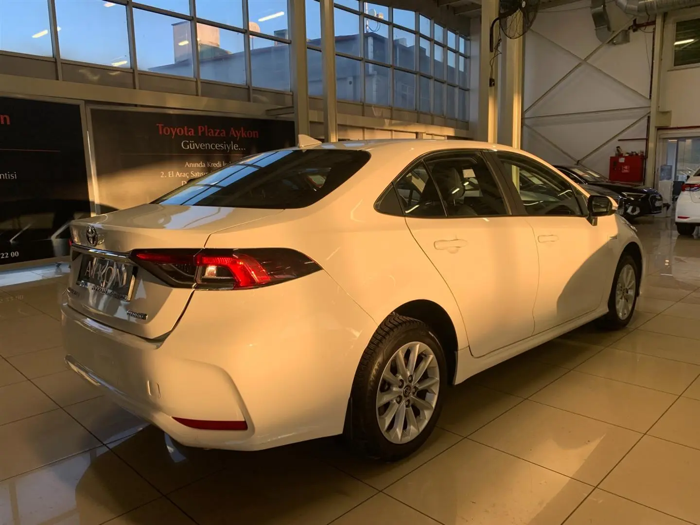 Toyota Corolla Corolla 1.8 Hybrid Dream e-CVT 6