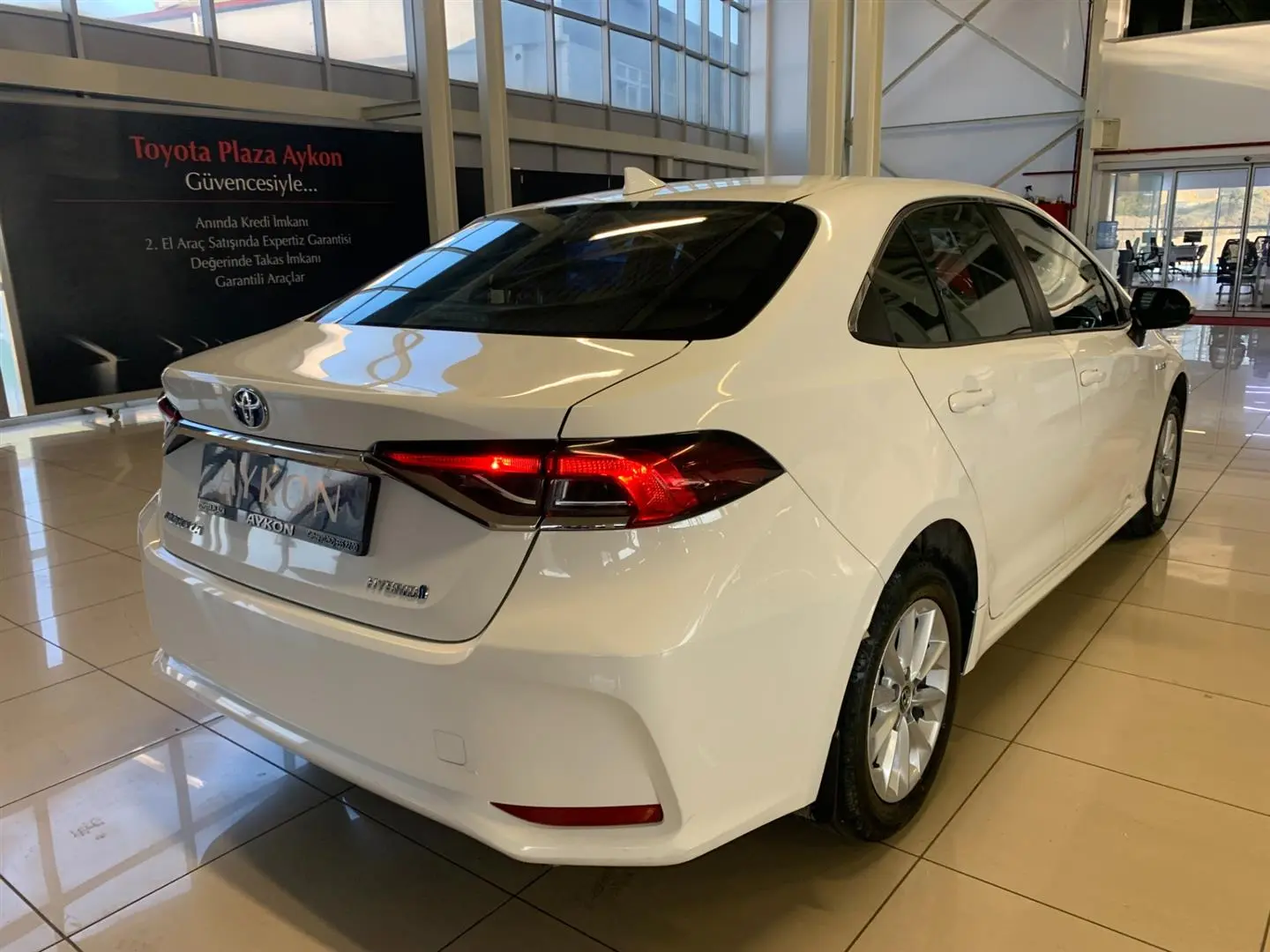 Toyota Corolla Corolla 1.8 Hybrid Dream e-CVT 7