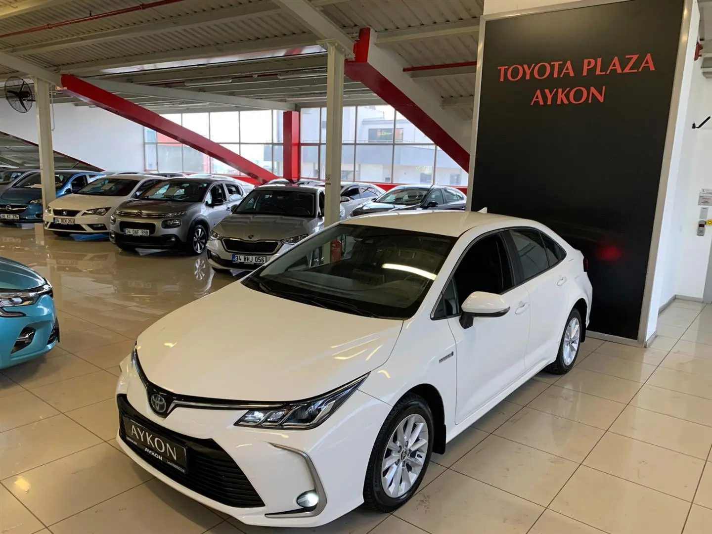 Toyota Corolla Corolla 1.8 Hybrid Dream e-CVT 4