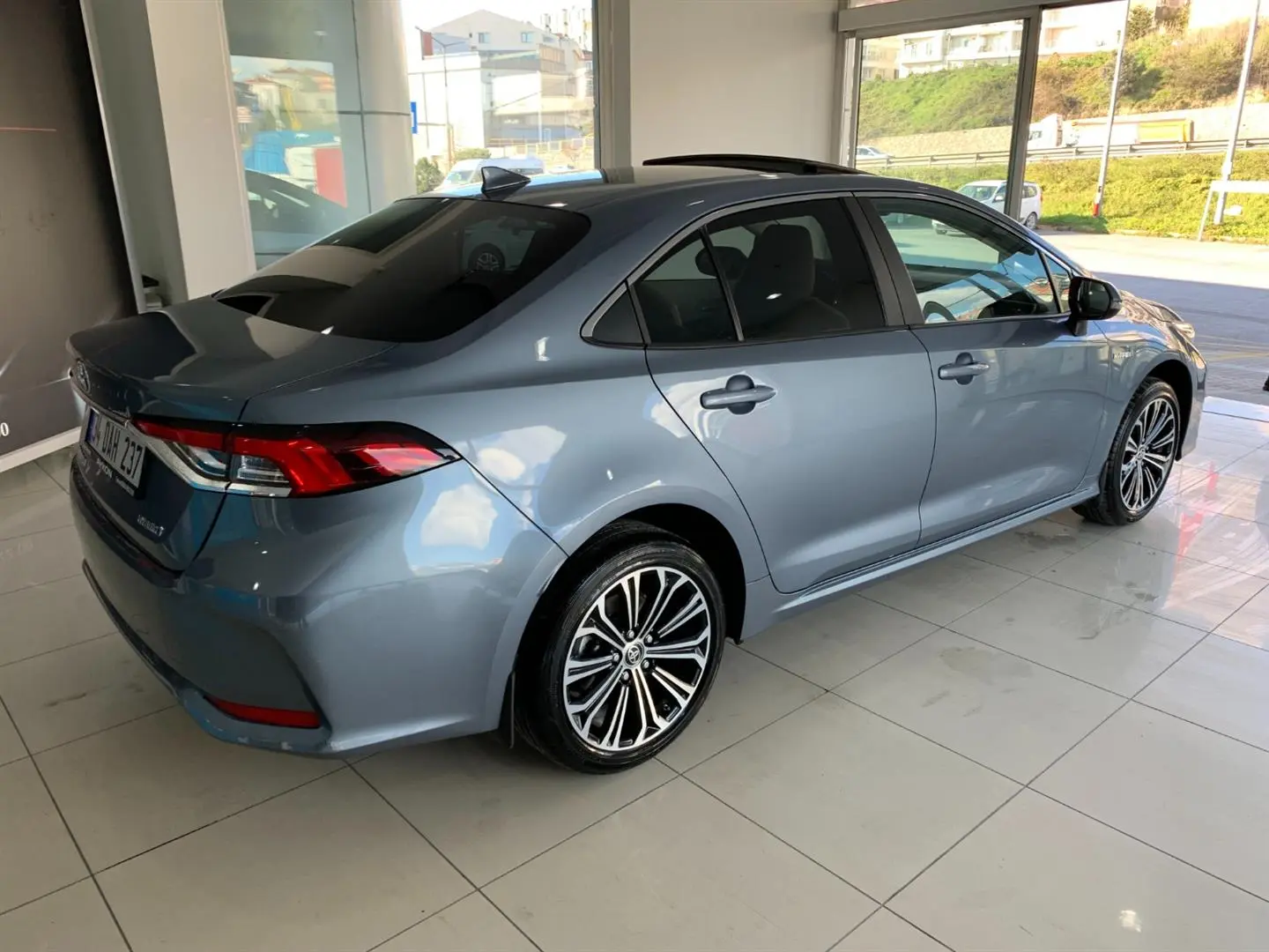 Toyota Corolla Corolla 1.8 Hybrid Flame X-Pack e-CVT 0